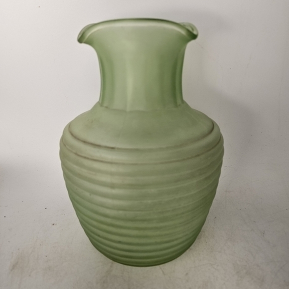 Vintage depression Vaseline glass‎ ribbed frosted juice or water pitcher - Picture 1 of 7